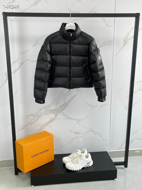Moncler Down Jacket Wmns ID:20251123-145